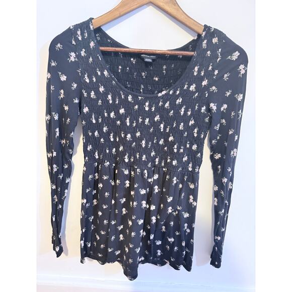 Womens American Eagle Fitted Long Sleeve Medium Boho Shirt Black Floral - Picture 1 of 5
